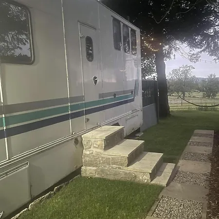 Dobbin The Horse Box In The District Holiday home *