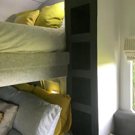 Dobbin The Horse Box In The District Holiday home *