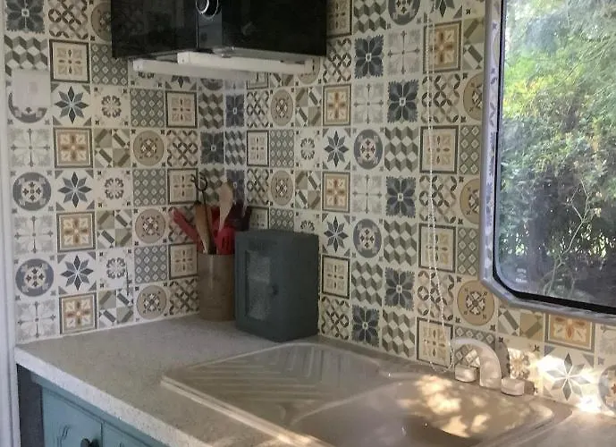 Dobbin The Horse Box In The District