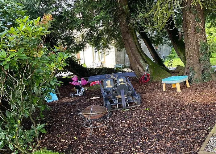 Holiday home Dobbin The Horse Box In The District *